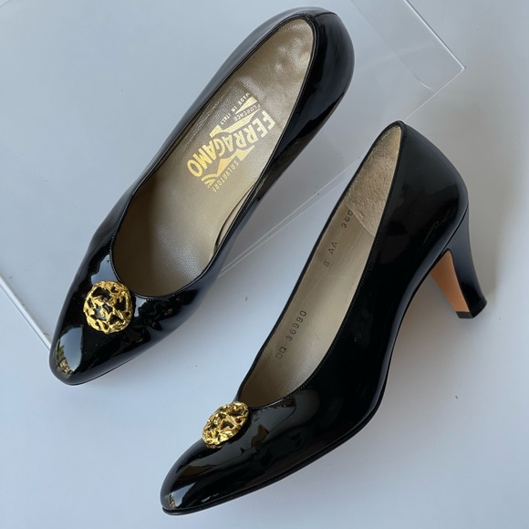 Salvatore Ferragamo Black Patent Leather Heels Pumps Florence Gold Accent, 8AA - Picture 8 of 14